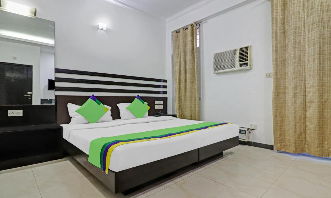 Treebo Trend Exotica Opp Sector 62 Hotel Ghaziabad Bagian luar foto