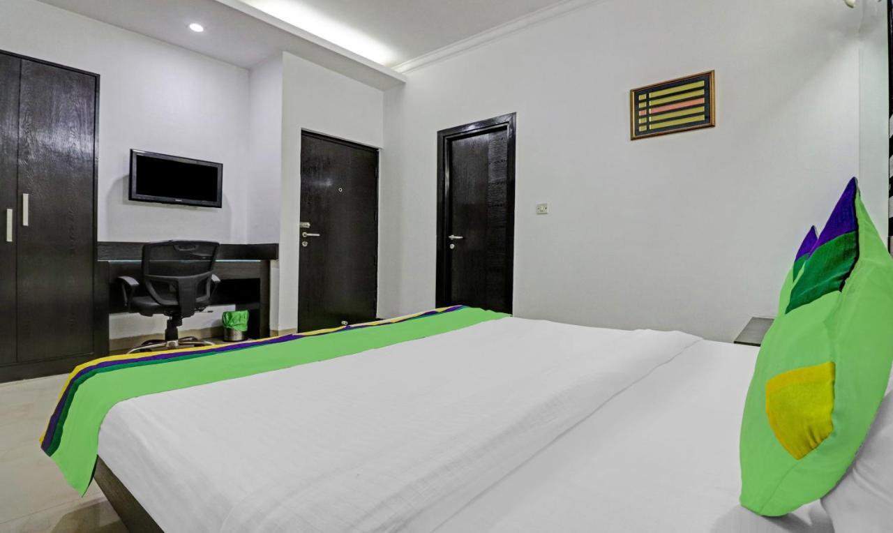 Treebo Trend Exotica Opp Sector 62 Hotel Ghaziabad Bagian luar foto