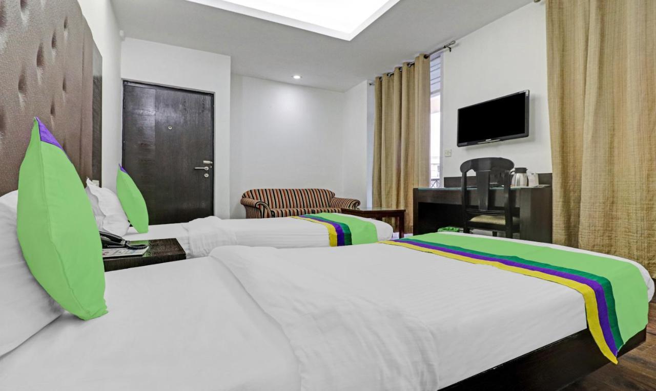 Treebo Trend Exotica Opp Sector 62 Hotel Ghaziabad Bagian luar foto