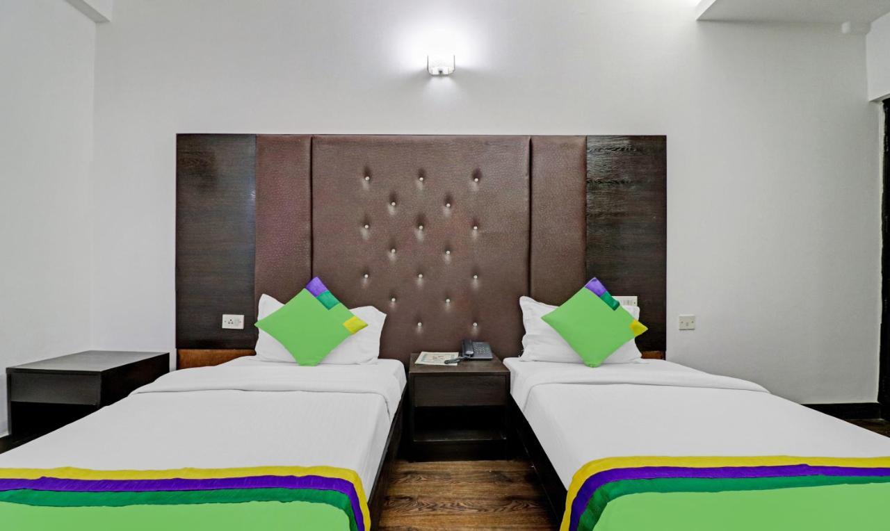 Treebo Trend Exotica Opp Sector 62 Hotel Ghaziabad Bagian luar foto